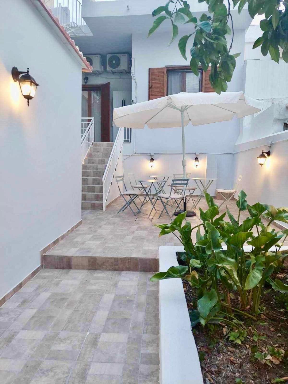 Utopia Suites Aegina Екстер'єр фото