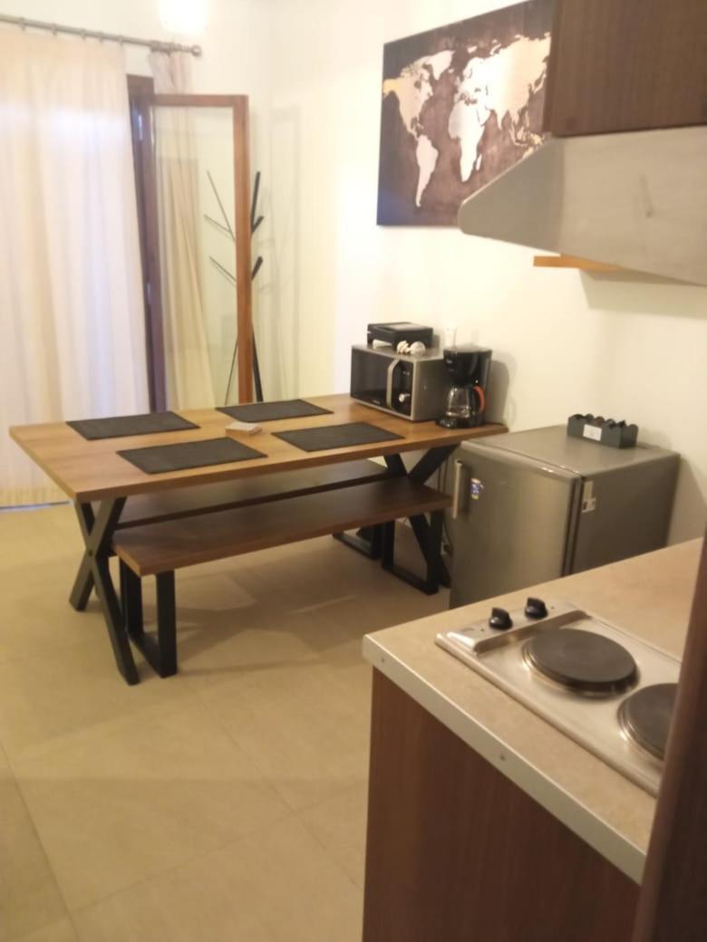 Utopia Suites Aegina Екстер'єр фото